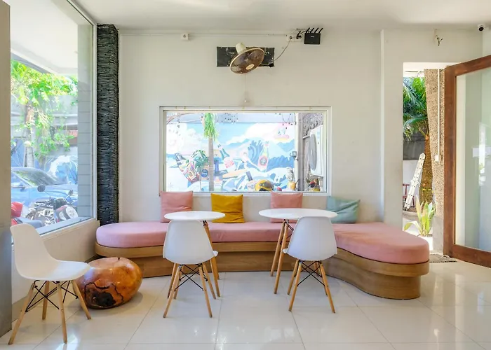 Lega Legi Town House By The Lavana スミニャック